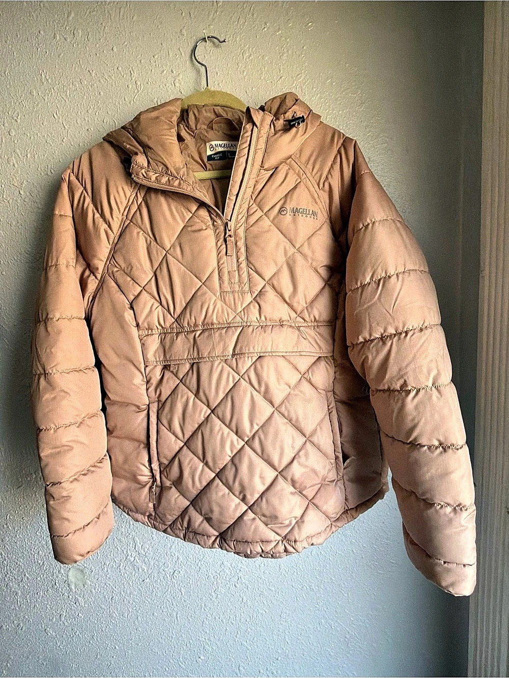 Magellan Outdoors Women’s water resistant Pink size Large
